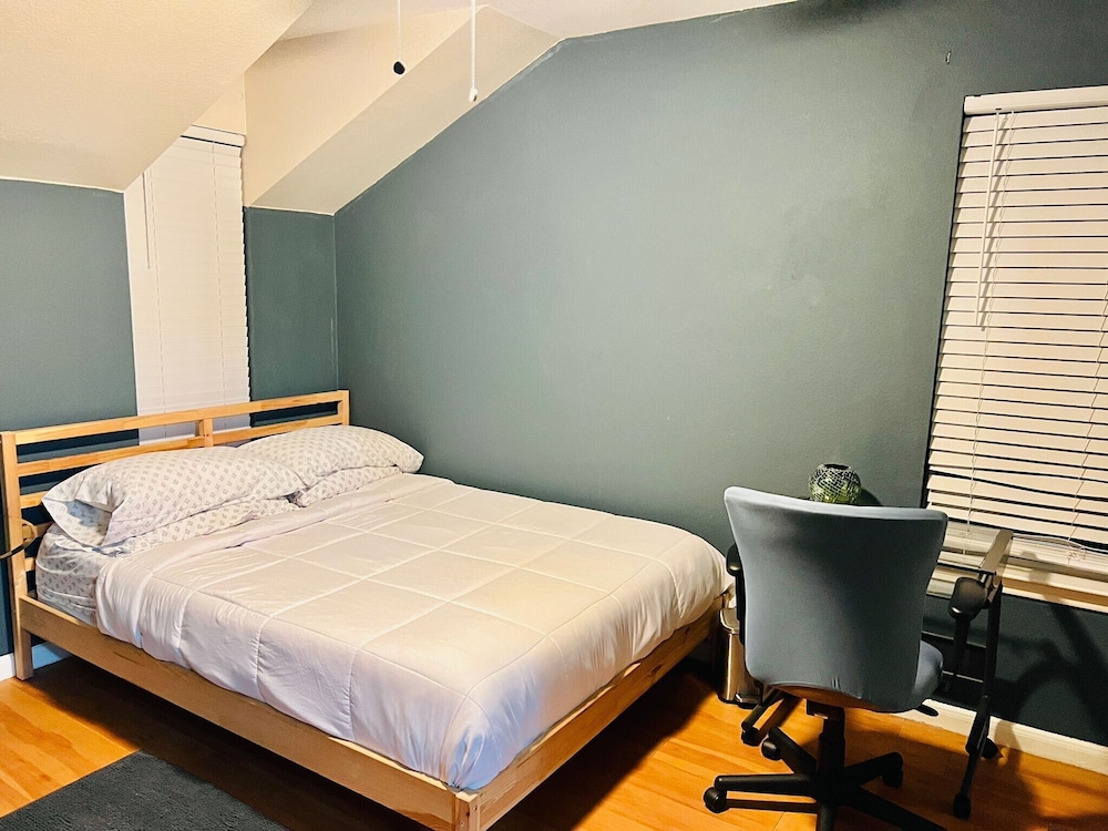 Family Retreat Near Kalahari-Sleeps 11