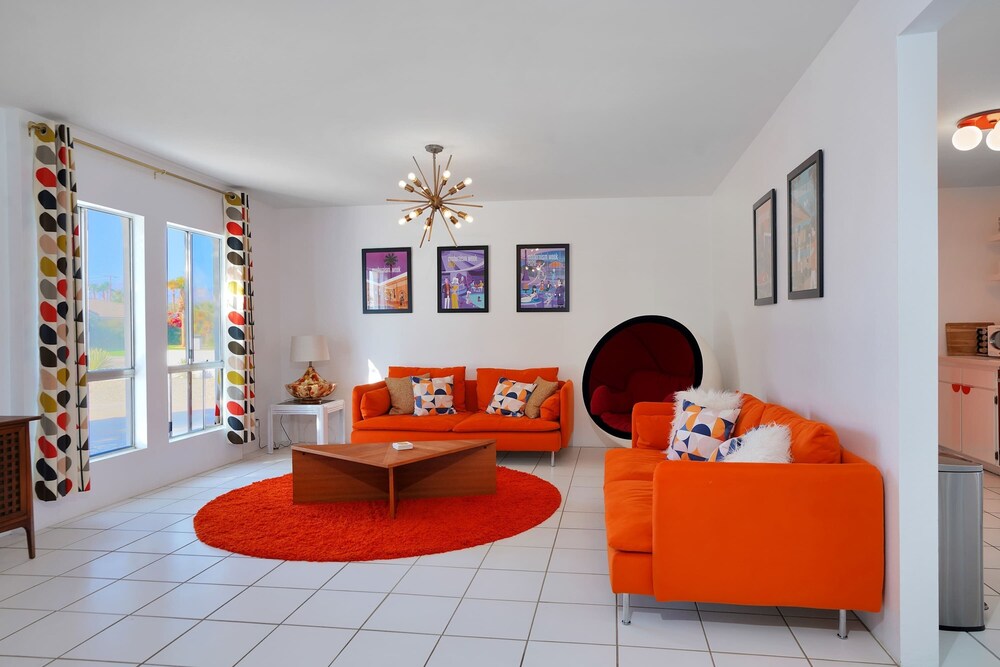 Retro Desert Retreat - Ideal Palm Springs
