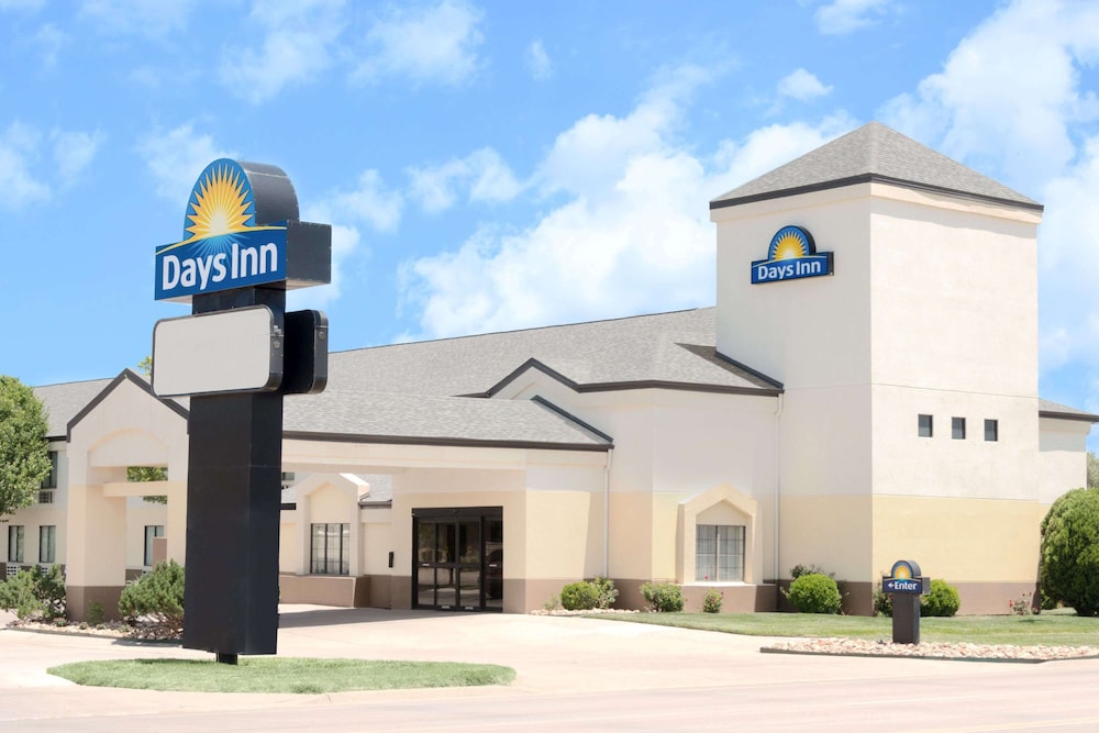 Liberal Vacations - Days Inn by Wyndham Liberal KS - Property Image 1
