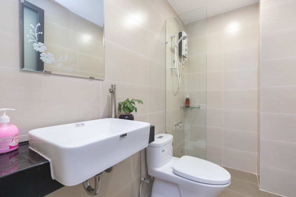 Cozrum Homes Ly Chinh Thang
