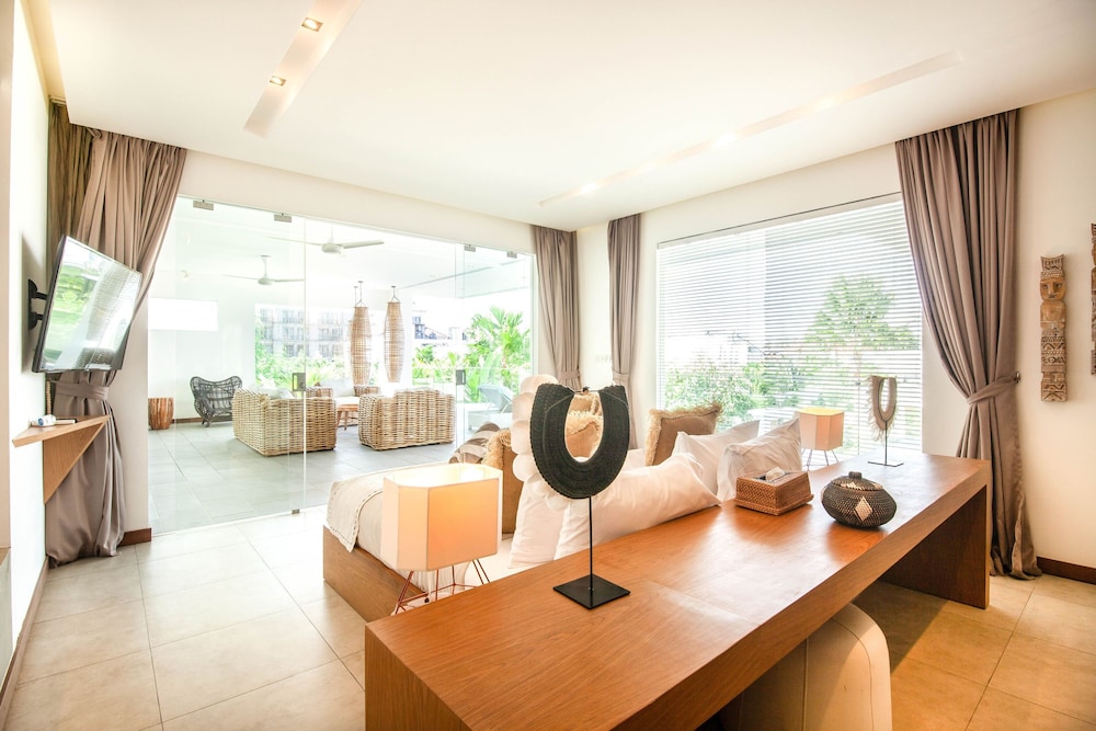 Niko 2 R New Villa Close to Finns Beach Club