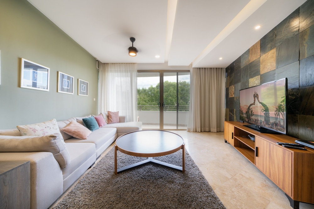 Luxury 2 Bedroom Condo at Haab view 5