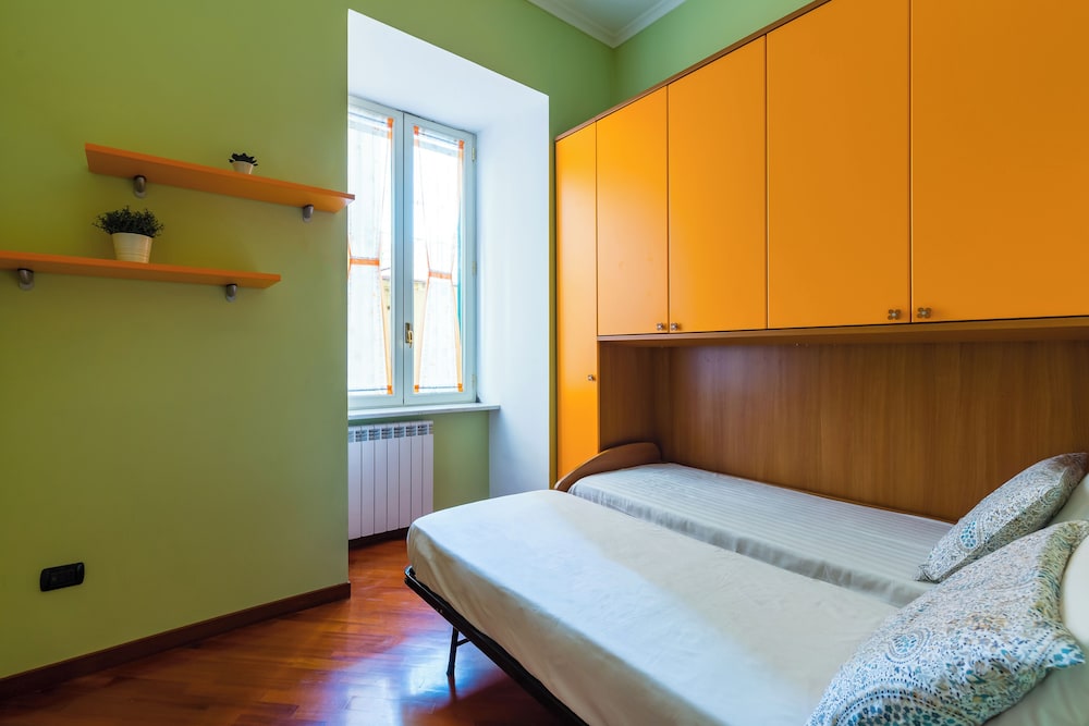 Montesanto Apartment by Wonderful ltaly