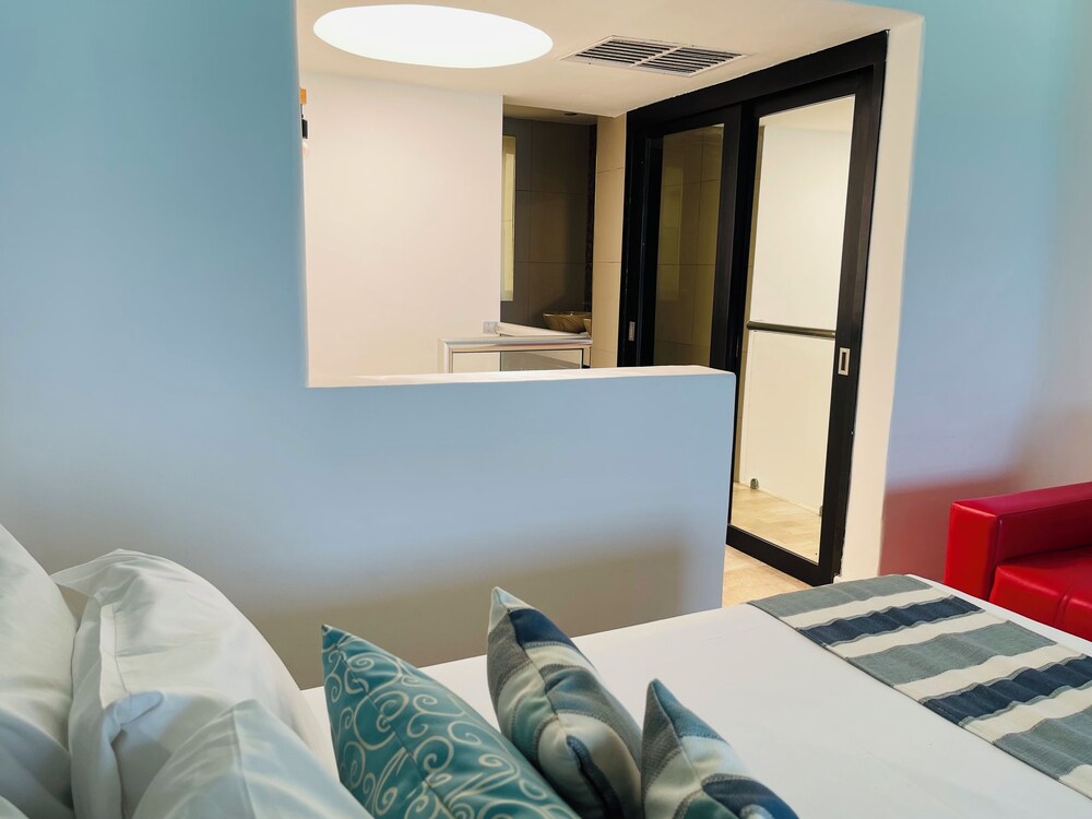 OvaCancun Apartments