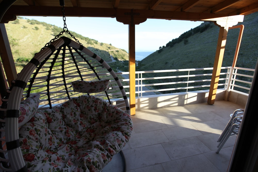 Karos Hotel Llaman