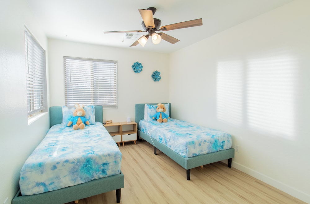 Casa Desert Willow 5BR Home & Pool