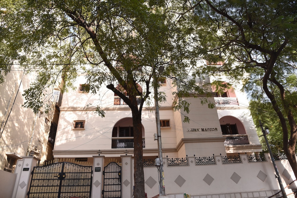 Anjani Mansion Guest House