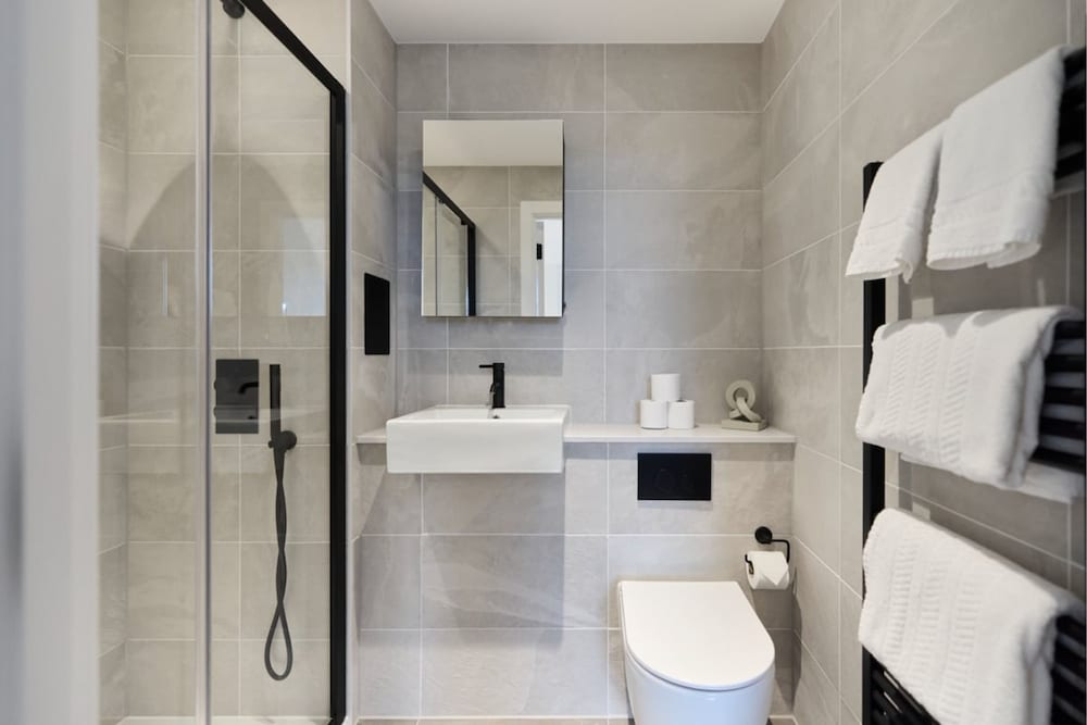The Tottenham Retreat - Homely 2bdr Flat With Balcony