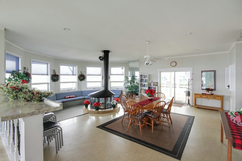 Stunning Views & Beach Access: Plattsburgh Getaway
