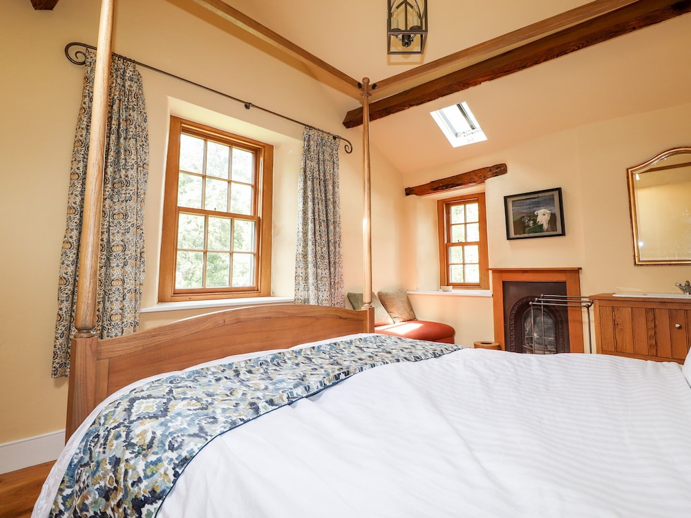 Eagle Farmhouse