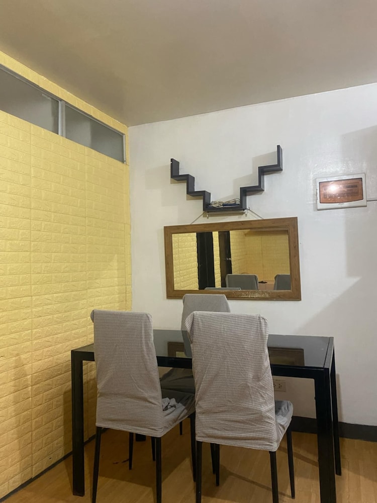 Deca Homes - Hernan Cortes