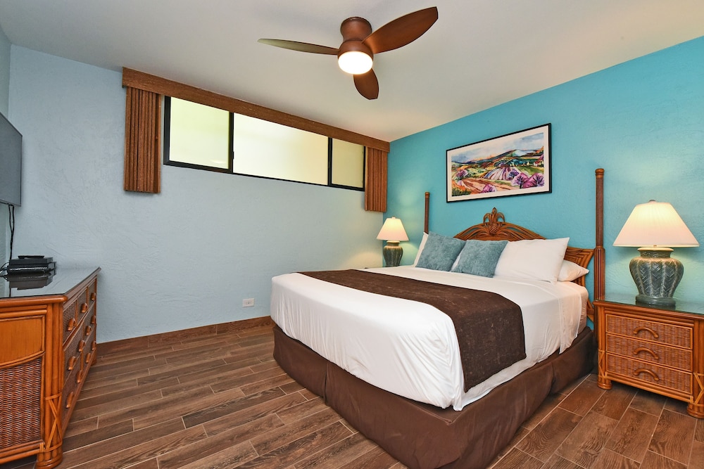 Papakea #g103 2 Bedroom Condo by RedAwning