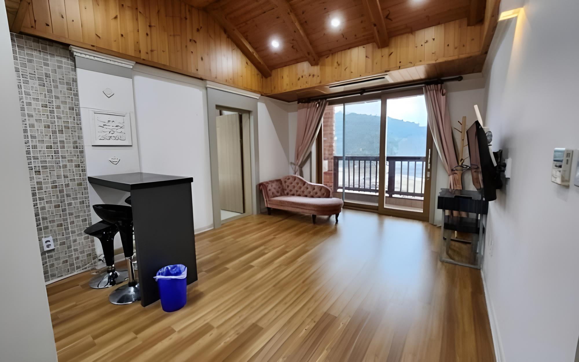 Taean Golden Wave Pension