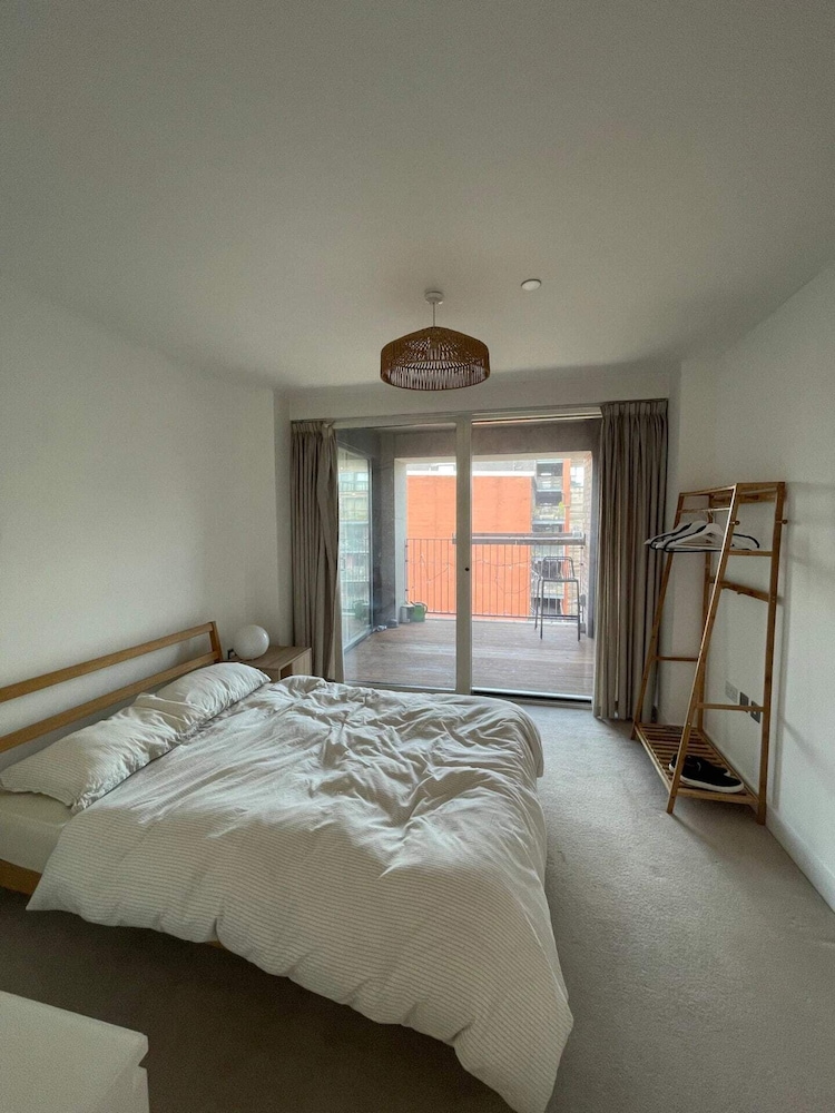 Beautiful & Bright 2BD Flat - Hackney Wick