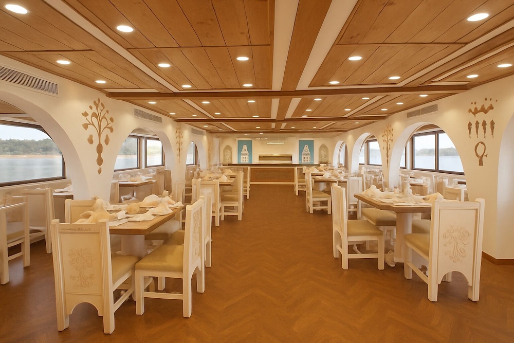 Nile Cruise Majesty every Monday from Aswan 3 nights and every Thursday from Luxor 4 nights
