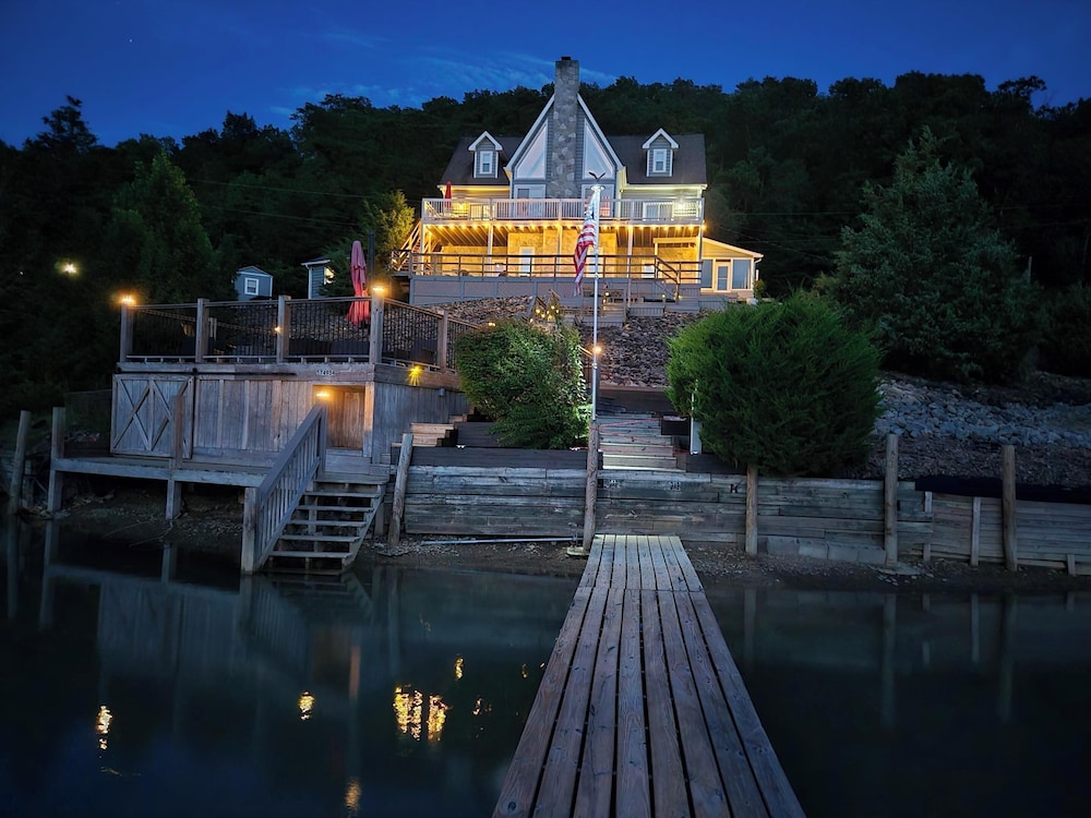 Tranquil Cove by Jackson Mountain Rentals