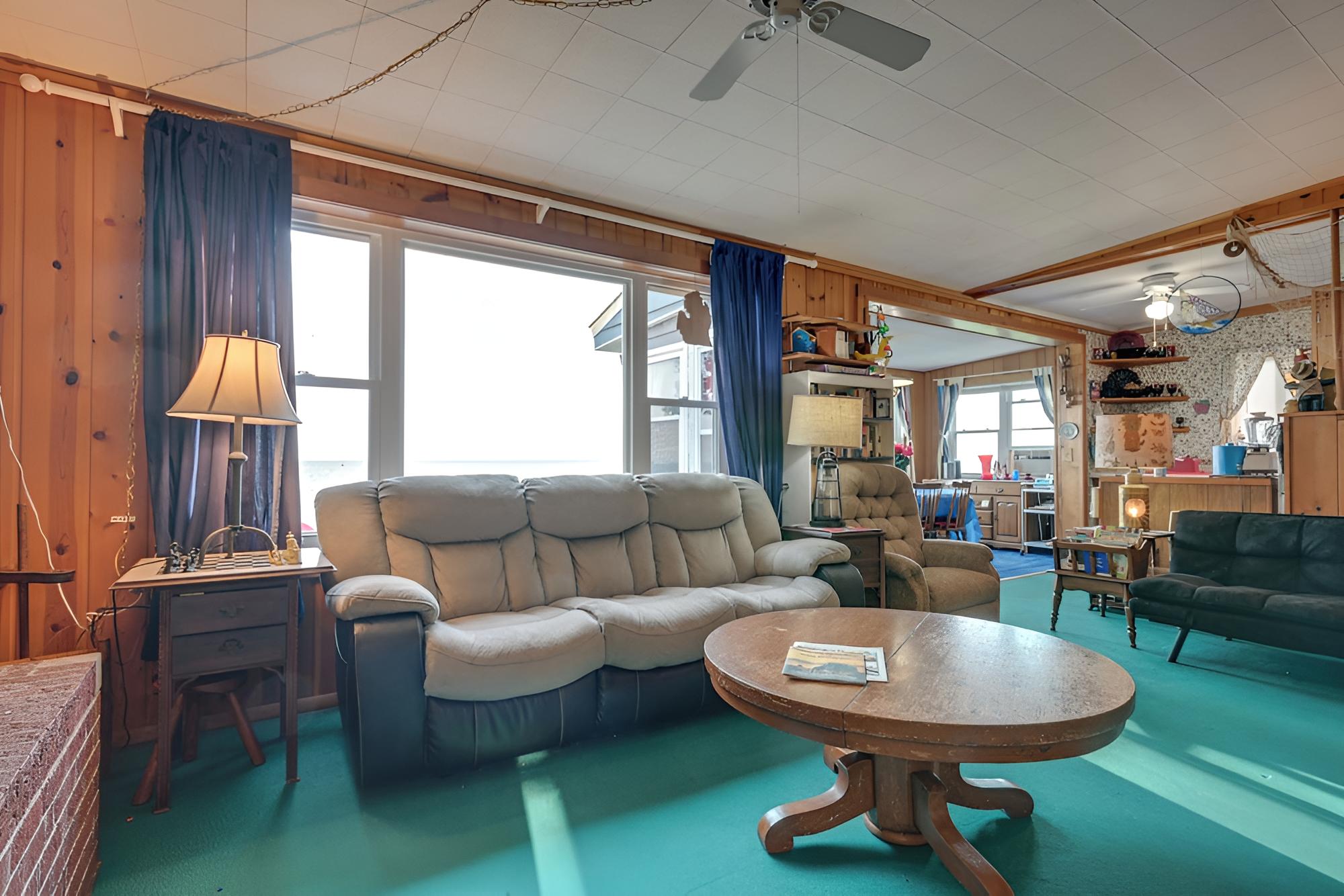 Seasonal Lakefront Tawas City Home w/ Grill!