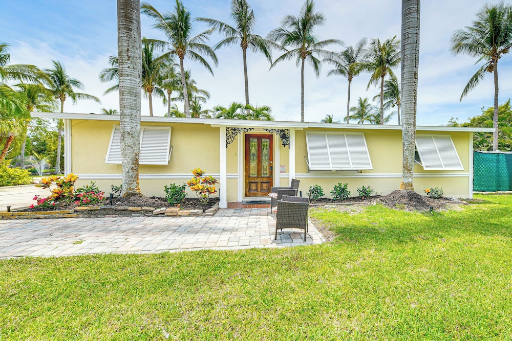 Walk to Nature Trails: Bradenton Getaway!