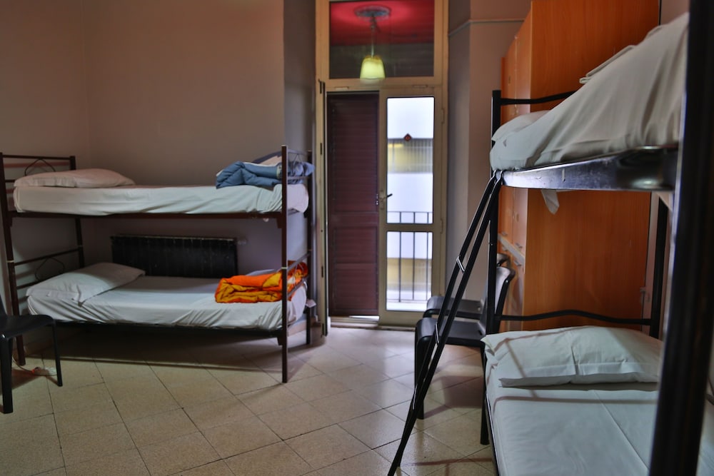 M&J Place Hostel Rome