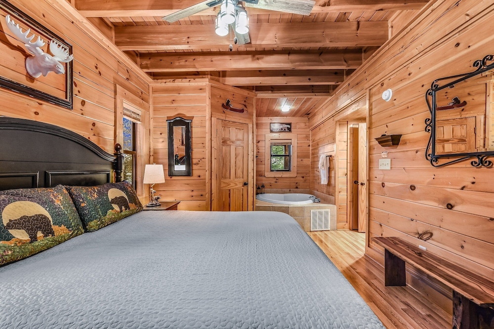 The Smoky Pines 2 Bedroom Cabin