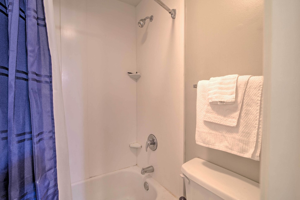 Oxford Vacations - Oxford Condo  1 Mi to Ole Miss  The Grove! - Property Image 15