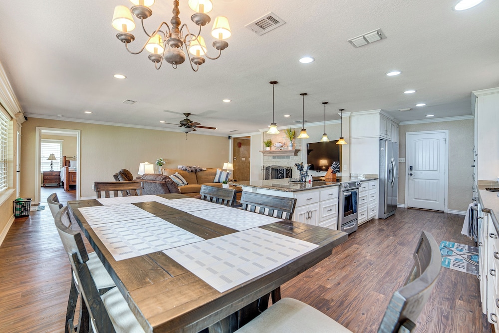 Waterfront Retreat w/ Dock on Cedar Creek Lake!