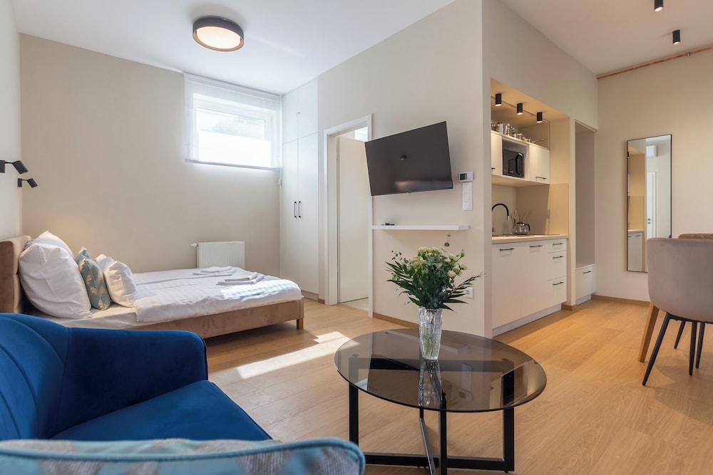 Nemes Apartment The Petite
