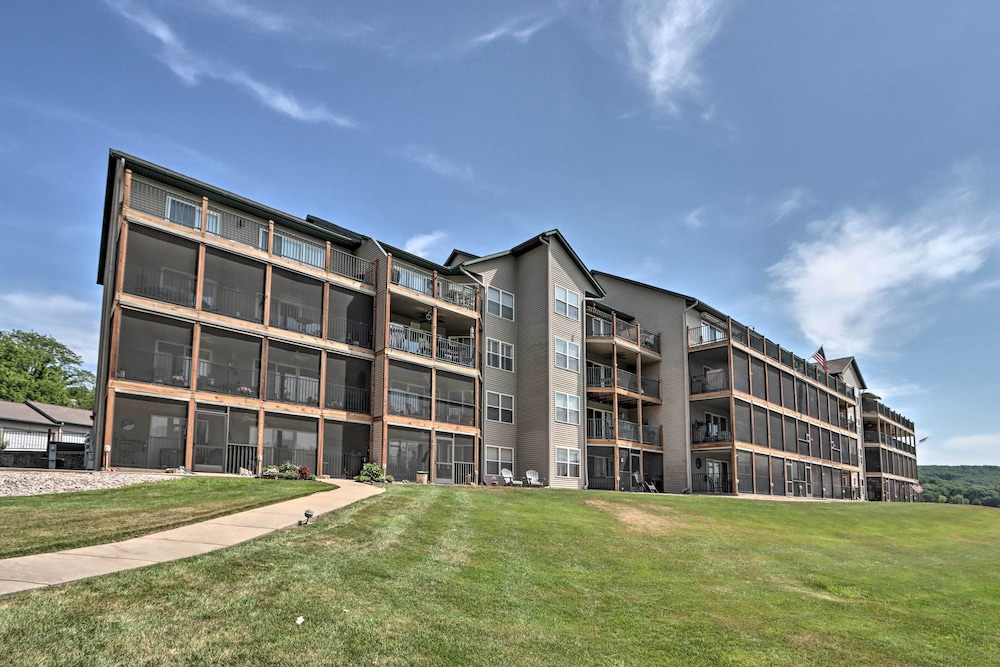 Boat Ramp, Dock & Slip: Step-free Camdenton Condo! view 5