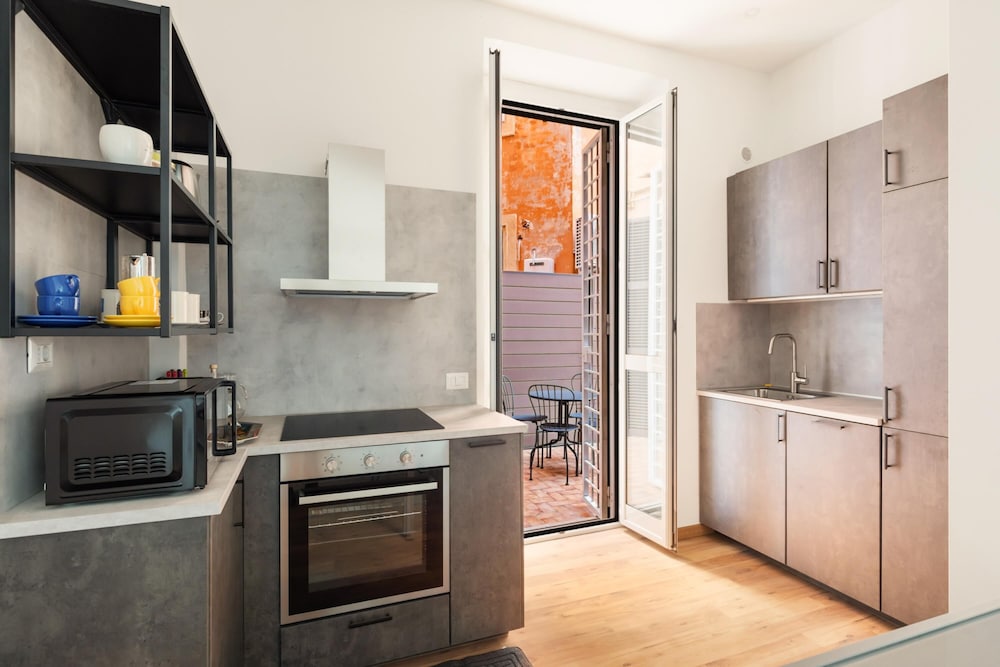 Vatican Beautiful 2BR Apartment With Terrace photo 4