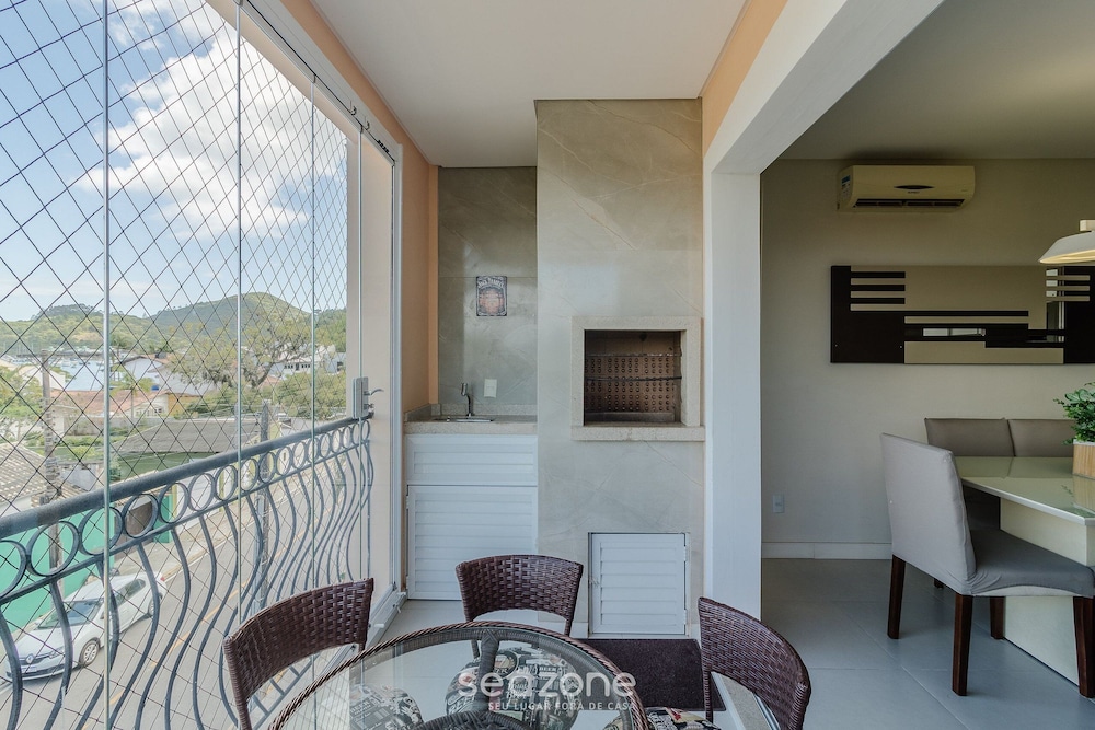Apt w/ BBQ & View, 130m From Beach Rsd0202