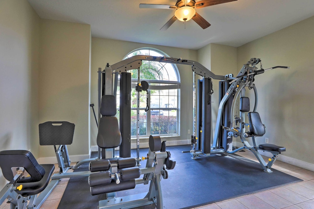 10 Mi to Disney World: Townhome w/ Community Pool!