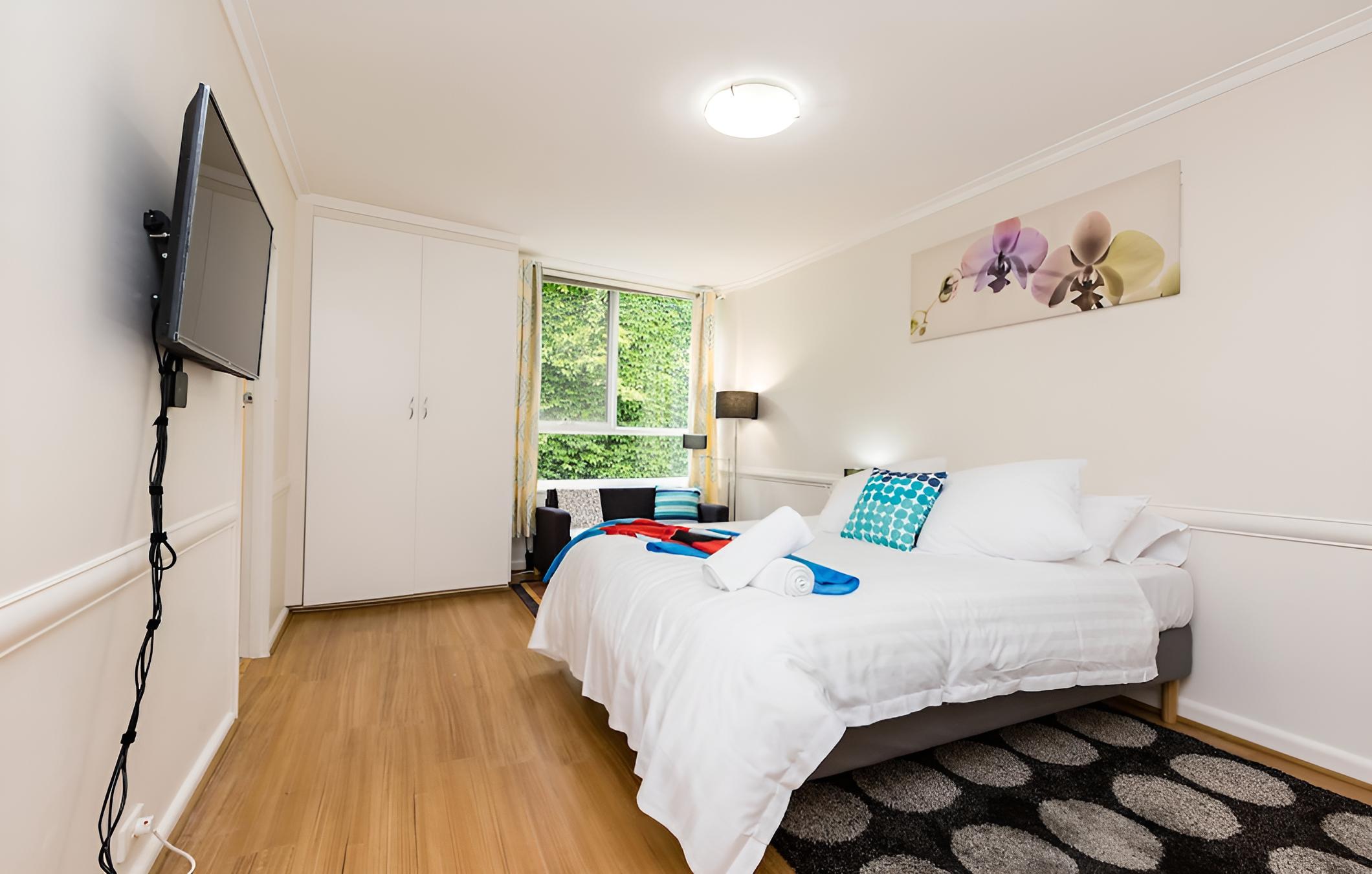 GENIE, 1BDR East Melbourne Studio
