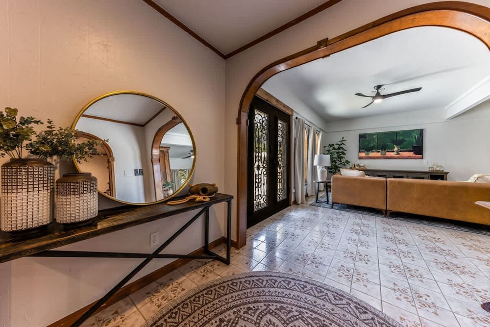 Spacious 90-acre Ranch Ideal for Families Reunions Events Sleeps 13 San Marcos River Access