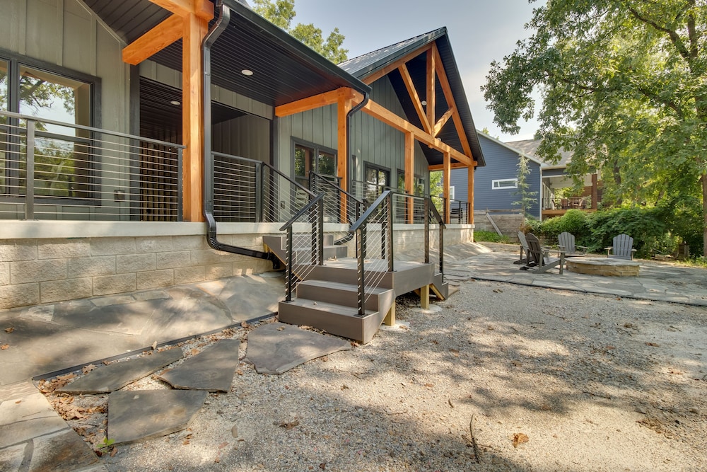 Modern Norfork River Cabin Rental w/ Shared Dock! view 3