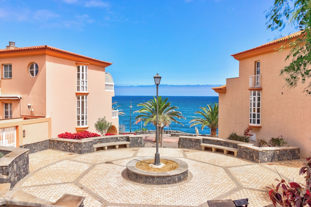Beautiful Apartment Caleta Interian Beach