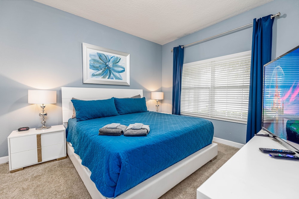 Tvpm-4885rc/sl 4 Bedroom Townhouse by RedAwning view 2