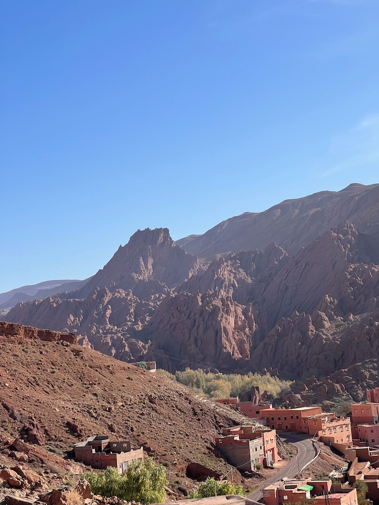 Hiking nomads guesthouse