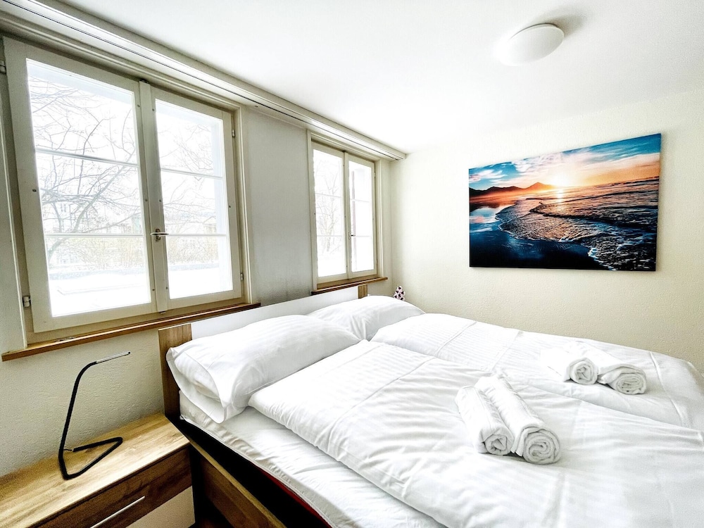Beautiful Old Building Apartment In The Center
