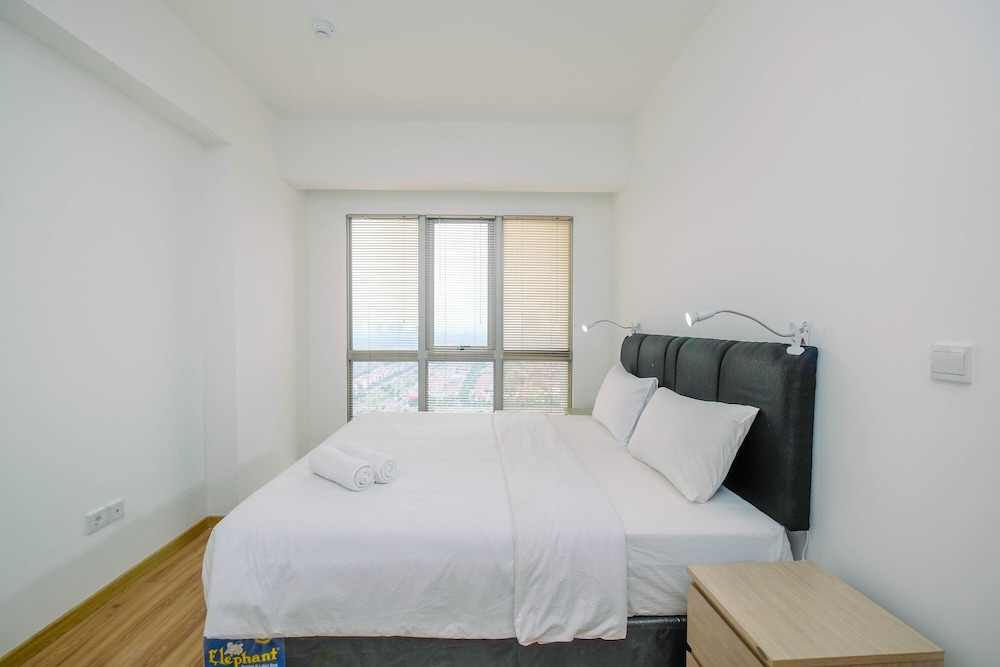 Brand New 1BR Apartment at M-Town Signature view 2