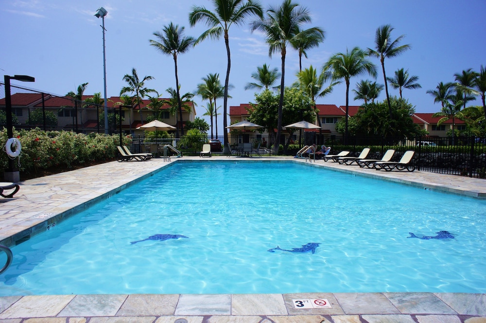 Exquisite Oceanfront Beautifully Upgraded Corner Unit - Vrkcv