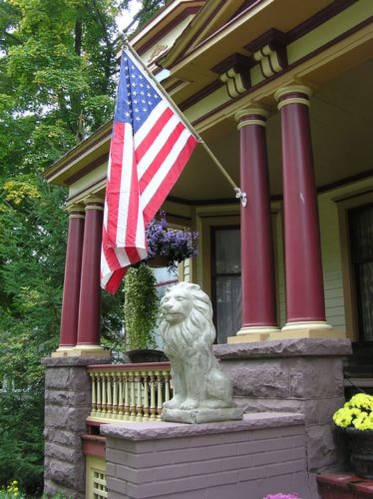 1897 Beekman House