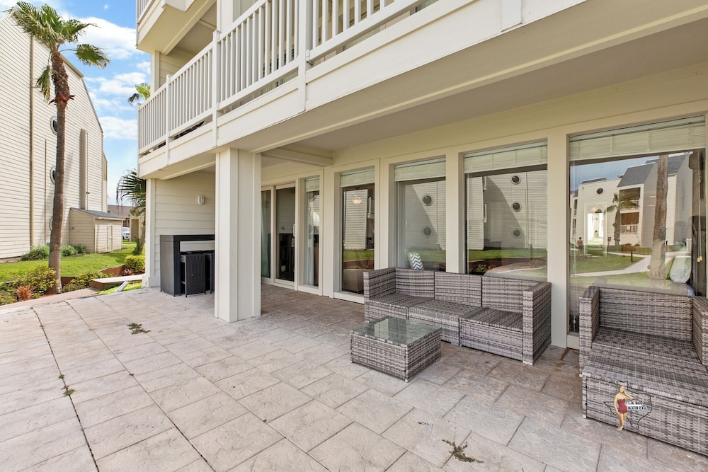 Bahia Mar Solare Resort Condos