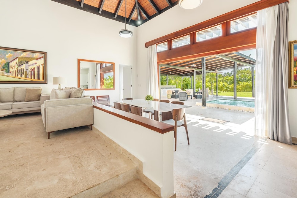 Amazing Villa With Private Patio bbq in Cap Cana