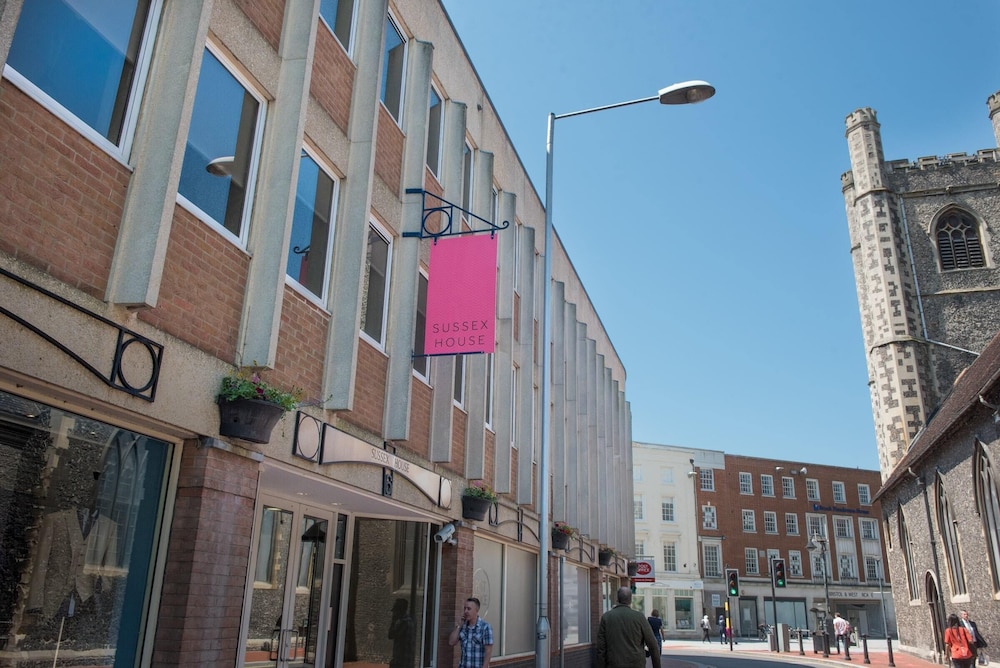 Celador Apartments - Sussex House Serviced Apartments