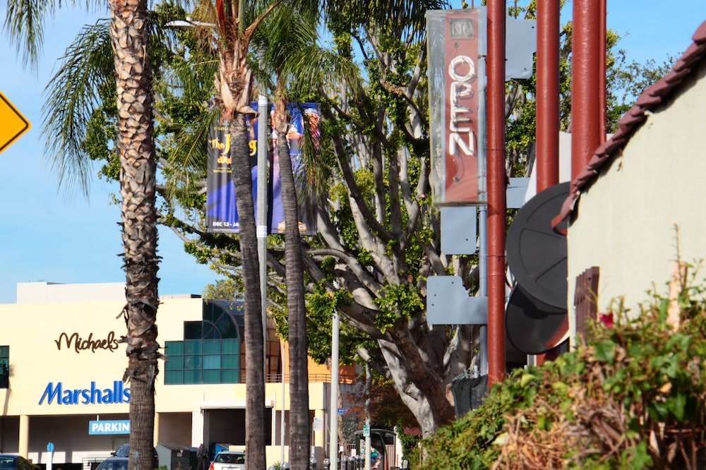El Royale Hotel Near Universal Studios