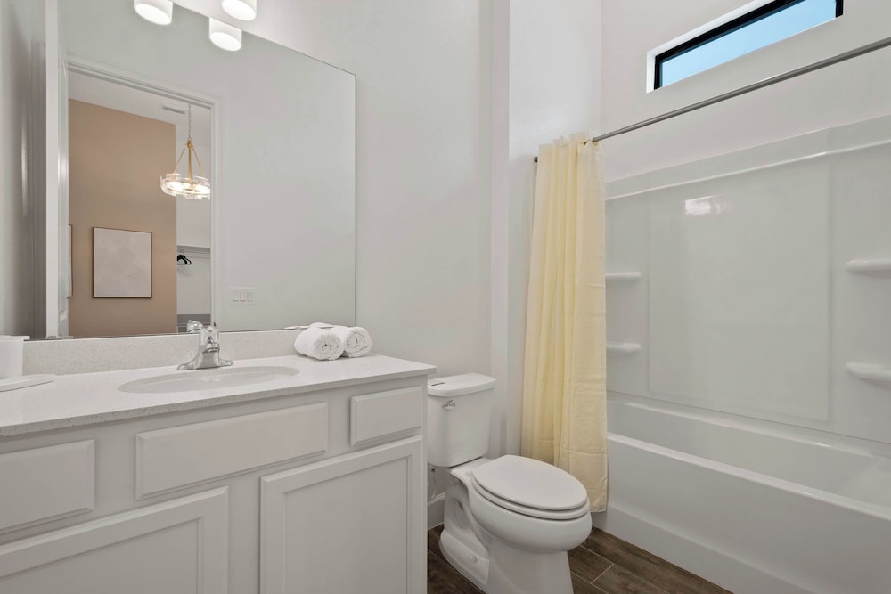Magical 15-bedroom Villa Game Room, Theater & More!
