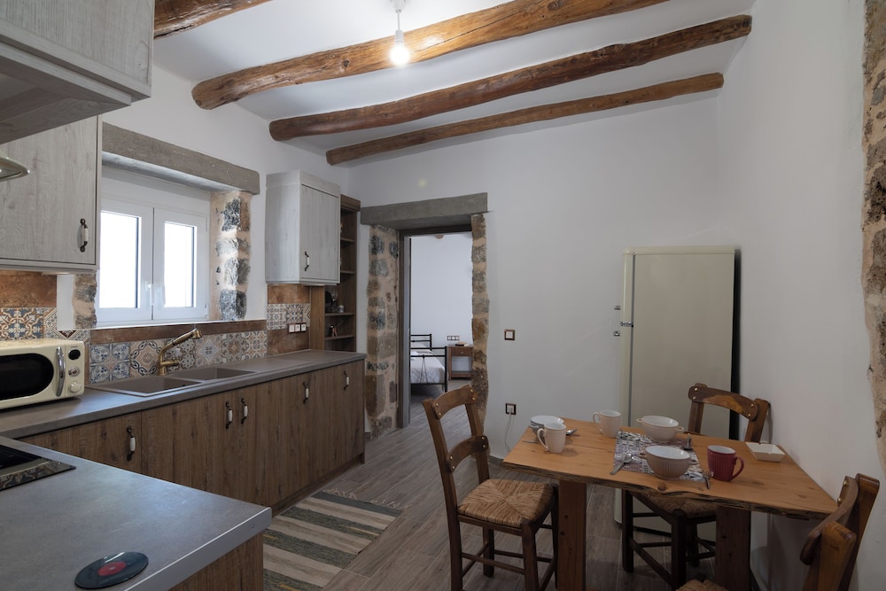 Sellia Stone House - your summer retreat