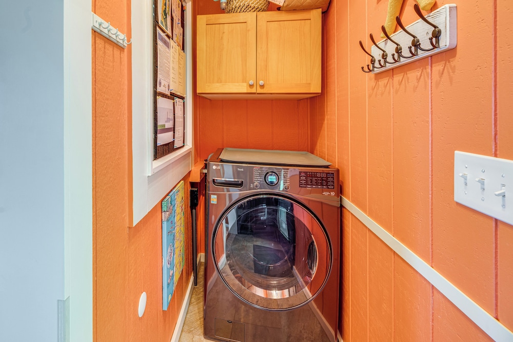 Walk to Winema Road Beach: Home w/ Hot Tub!