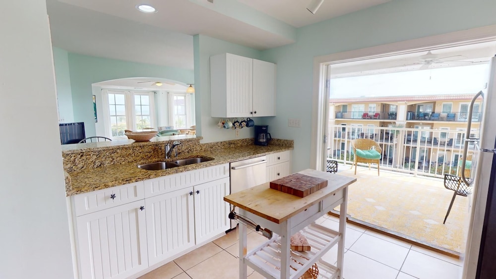 Pier Walk Unit C by Tybee Vacation Rentals