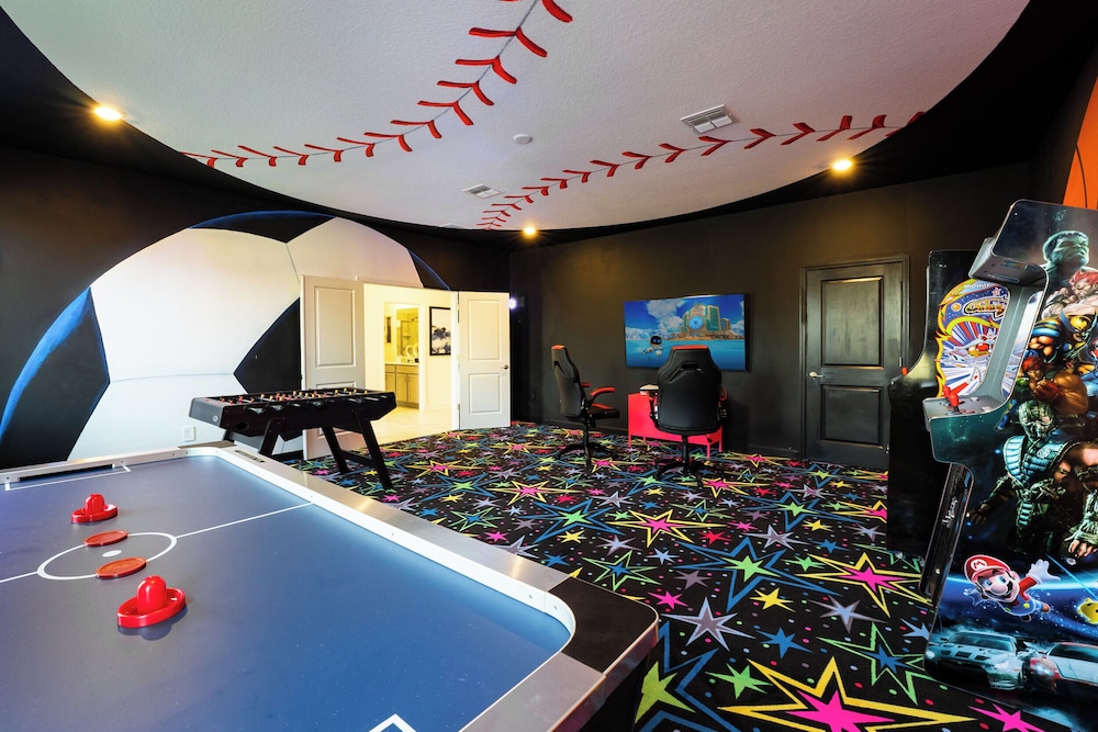 Awesome 8BR Villa Pool Theater Arcade